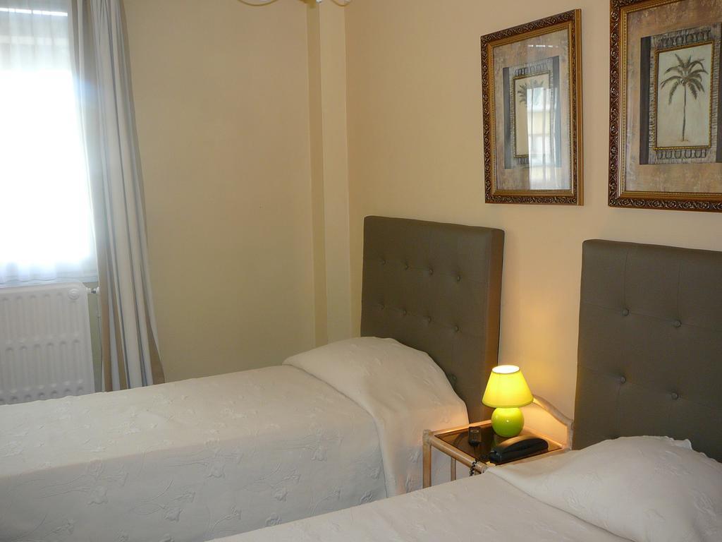 Hotel Faidherbe Boulogne-sur-Mer Room photo